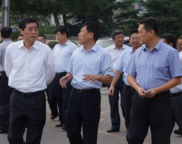 刘广华副市长一行检查刘公岛节前旅游市场
